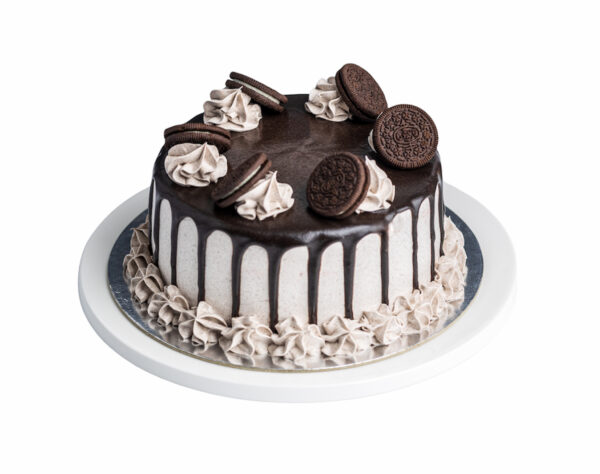 Chocolate Cookies & Cream Cake